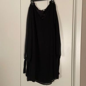 Black open sleeve dress